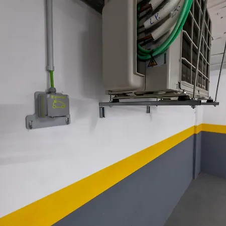 Center With Parking - 2stay