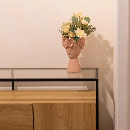 Center With Parking - 2stay Daire