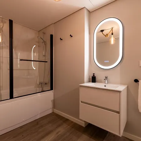 Daire Center With Parking - 2stay *